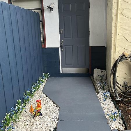 Single Room With Twin Bed On Private Property Eustis 外观 照片